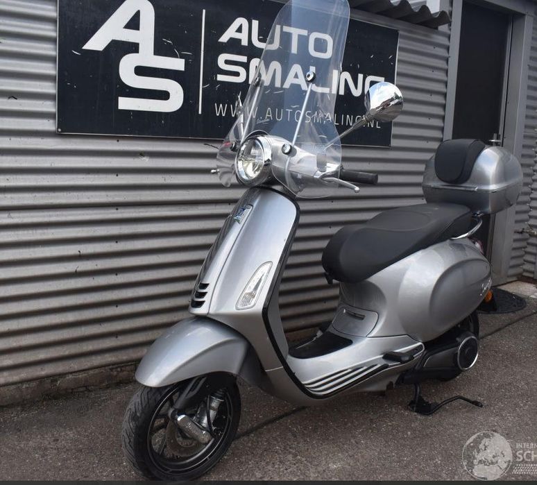 Електроскутер Vespa Piaggio Elettrica CB0 4Kw 2021