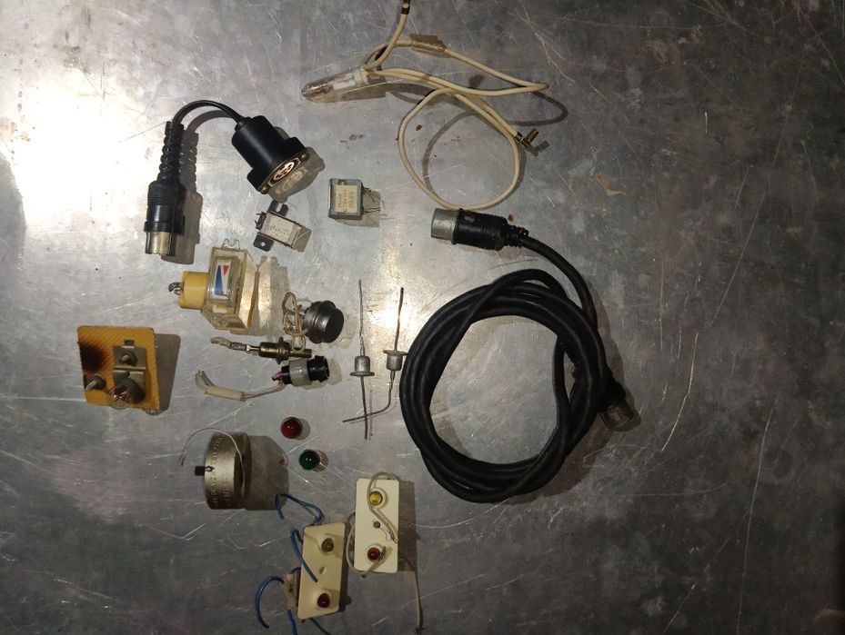 Продам радіодеталі