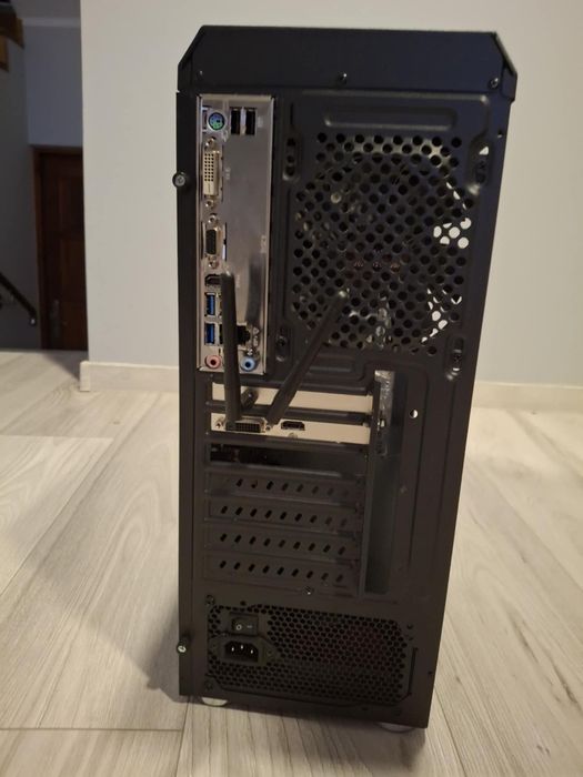 Komputer stacjonarny
