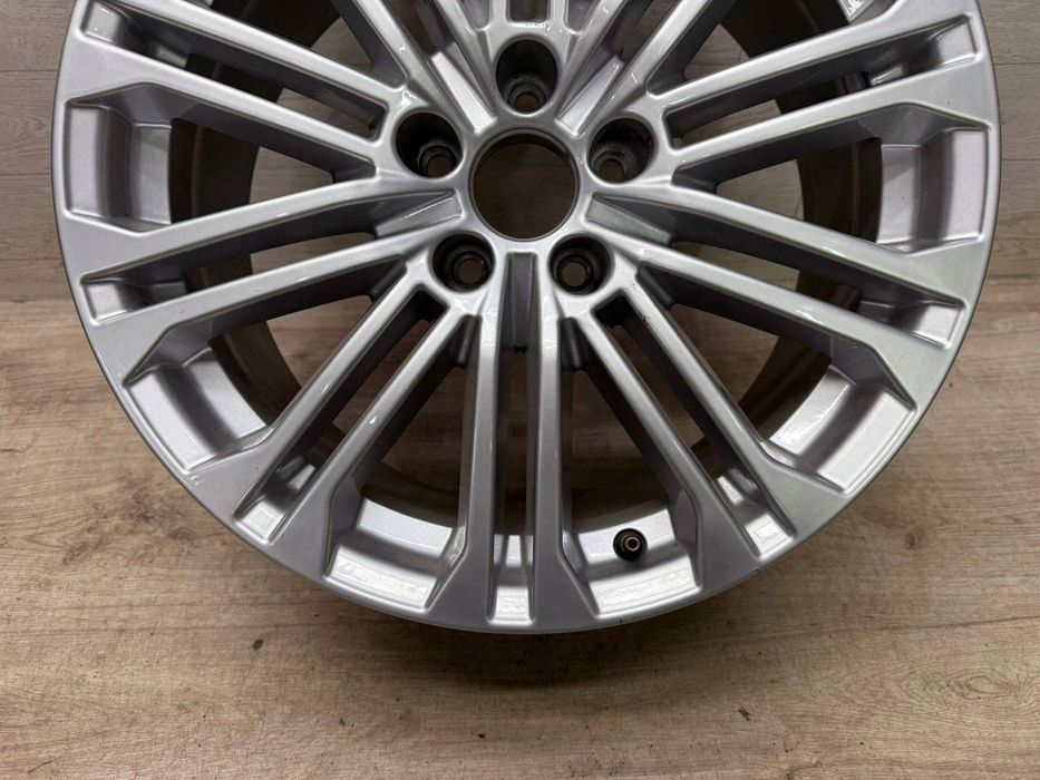 felga audi a4 b9 s4 e 8.0jx18h2 et31 5x112 8w0601025ee