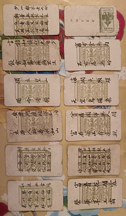 Cartões de cigarro antigos