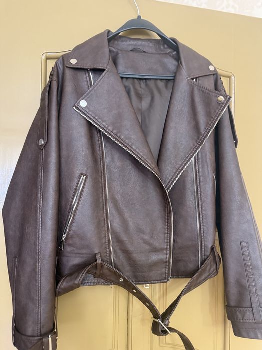 Косуха шоколадного кольору