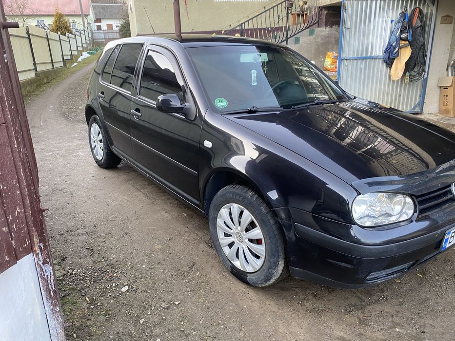 Голф 4 2004 року