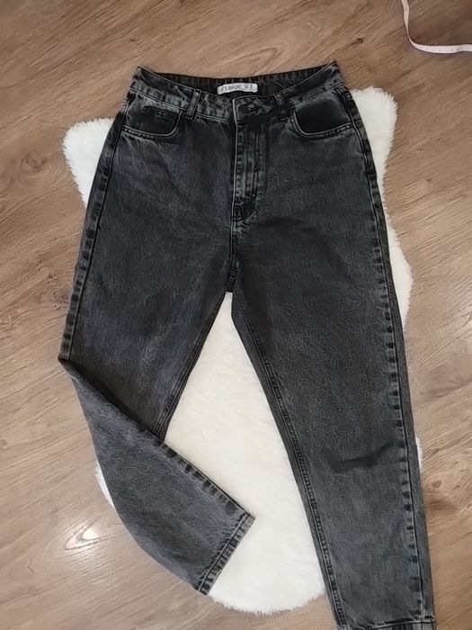 Жіночі джинси мом