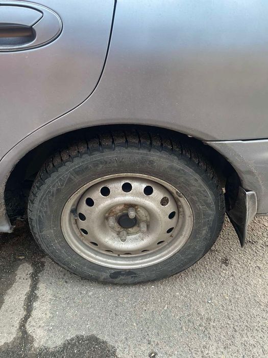 Автомобіль Mitsubishi Proton