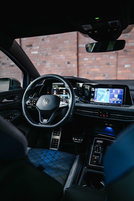 Wynajem Volkswagen Golf 8R wypożyczalnia samochodów
