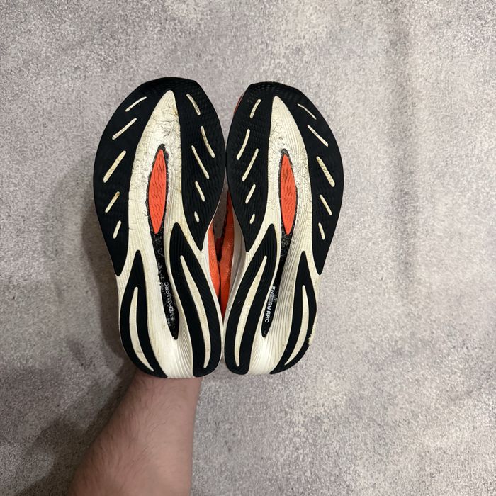 New Balance FuelCell SuperComp Trainer v2 оригінальні чоловічі  професійні бігові кросівки нью беланс