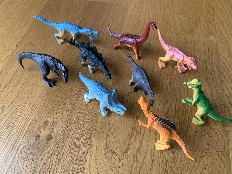 Zestaw dinozaurów (małe ok.8-12 cm)