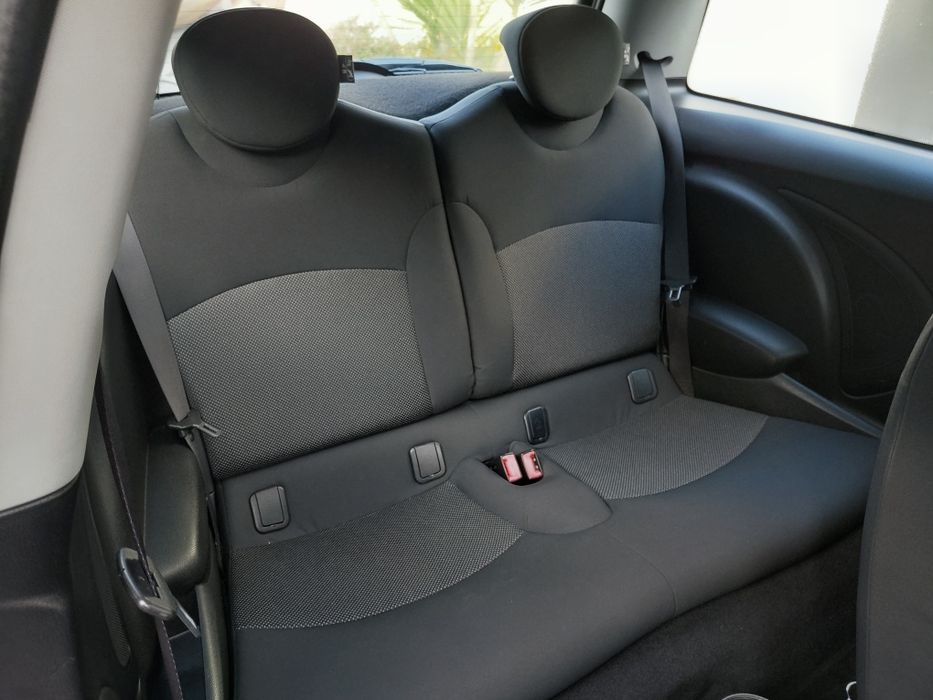 MINI Cooper D 1.6 Diesel – 2009 – Económico e Muito Estimado