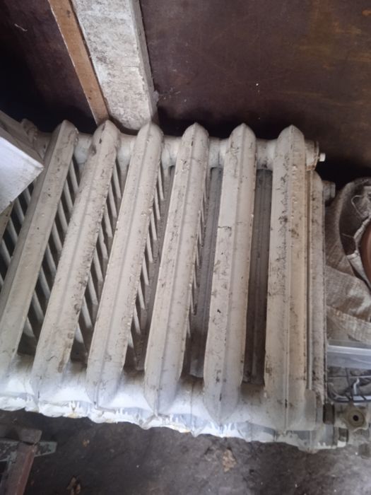 Продам чугунные батареи