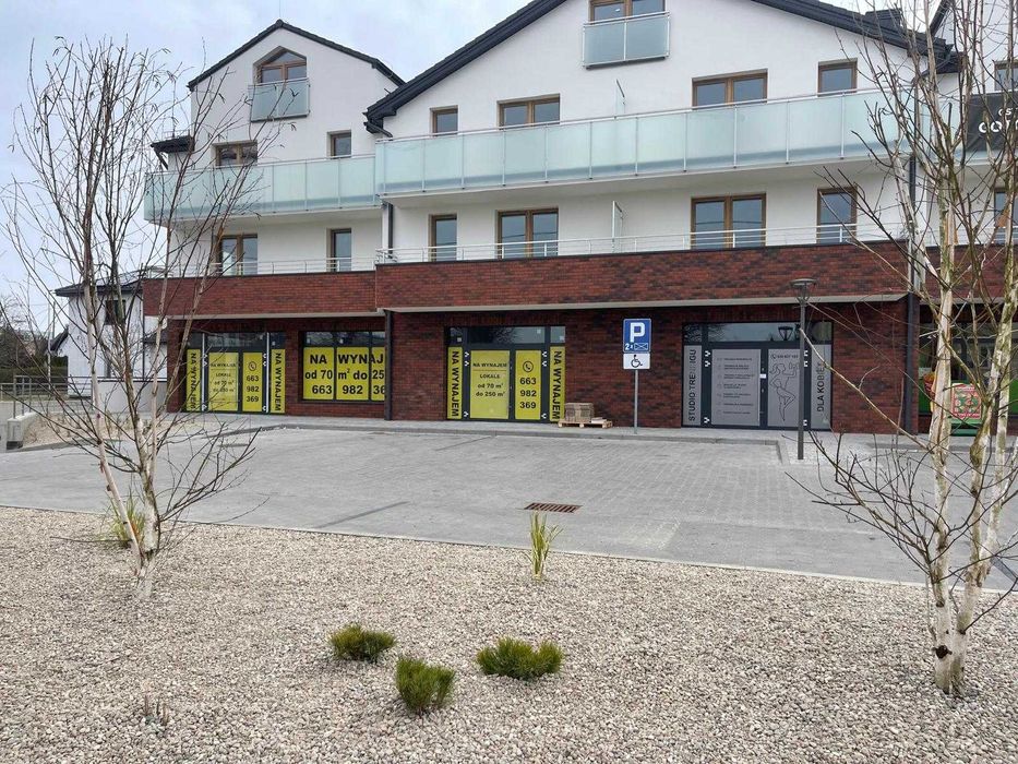 Ostatni lokal użytkowy, witryny, miejsca postojowe 76 m2 NOWY !!!