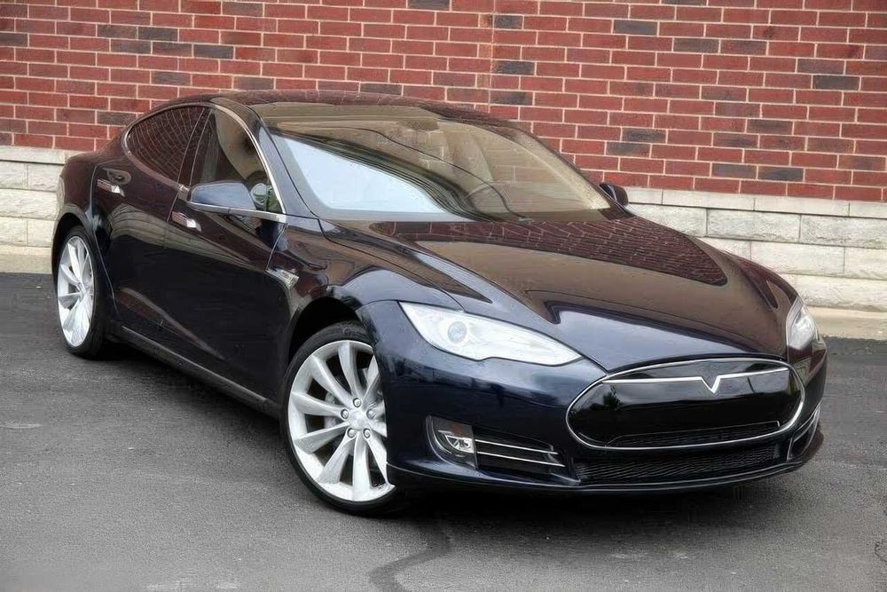 Tesla Model S Performance      2013