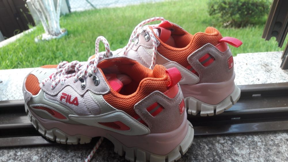 Sapatilhas FILA em perfeito estado
