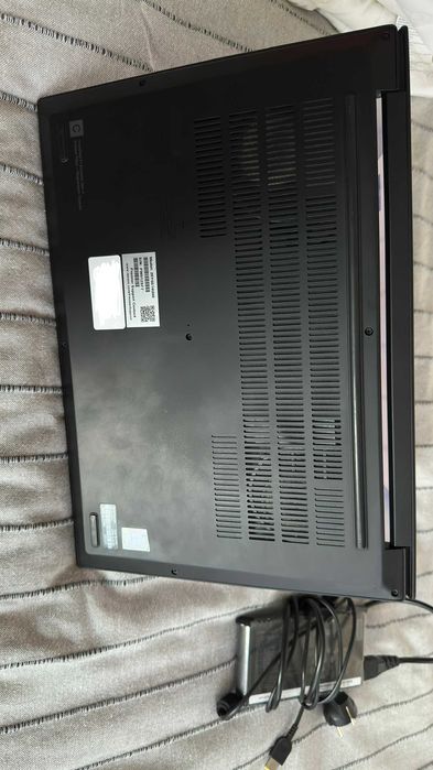 ThinkPad X1 Extreme Gen 4 Carbon Fiber 32GB RTX3050Ti i7-11850H 1TB