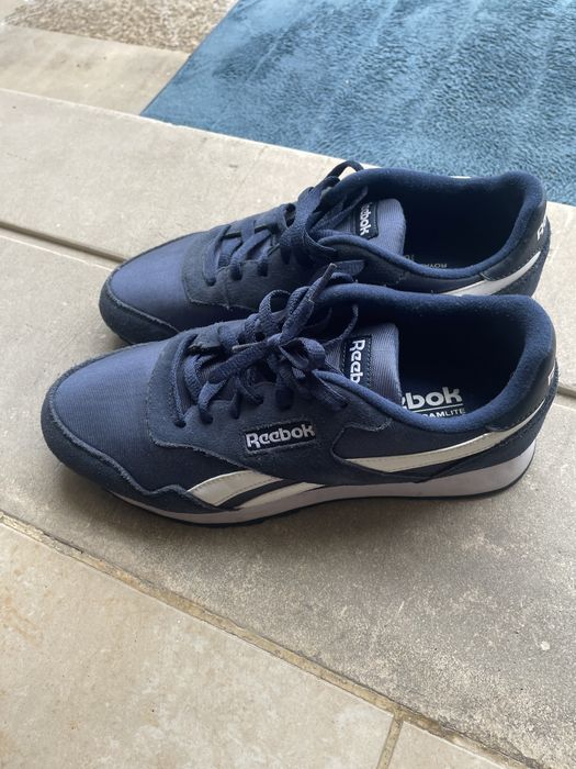 Tennis Reebok azuis e branco