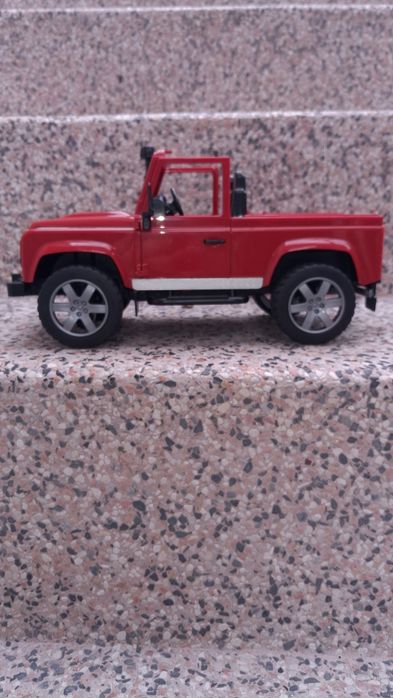 "Land Rover Defender" para crianças - Bruder