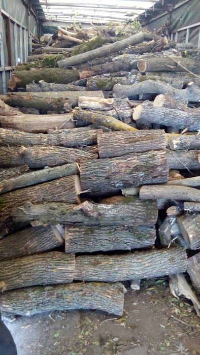 Дрова на зиму колоті дуб ясень - колотые дрова для печи акация берест клен
