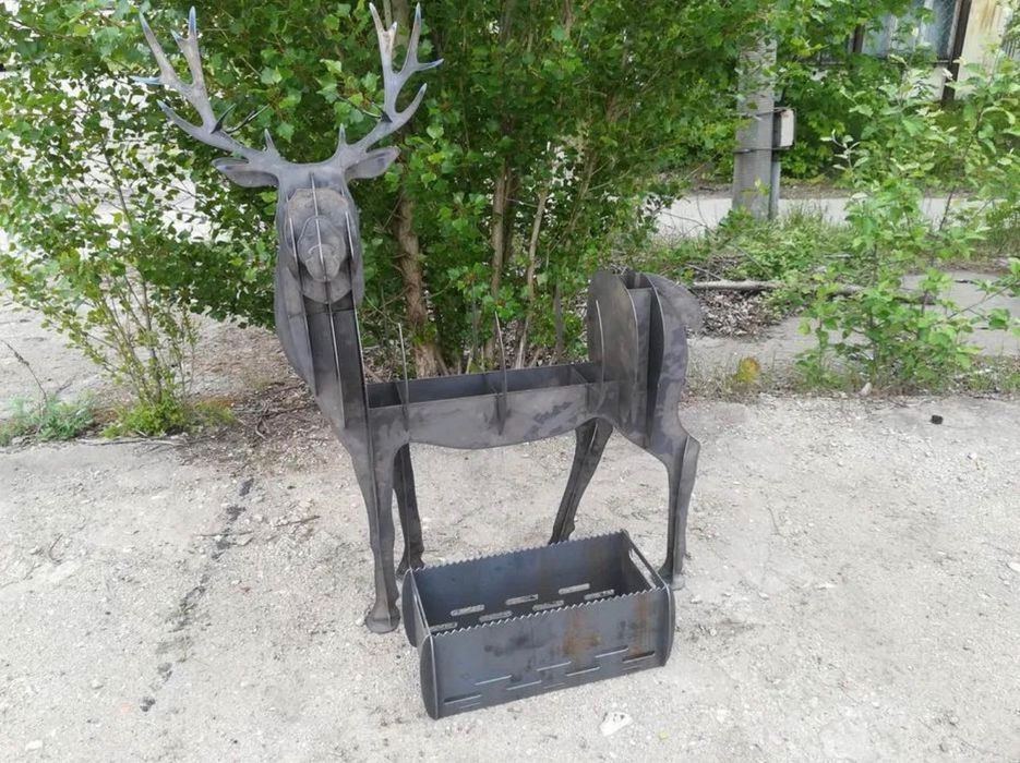 Idealny na majowke Grill w ksztalcie Jelenia