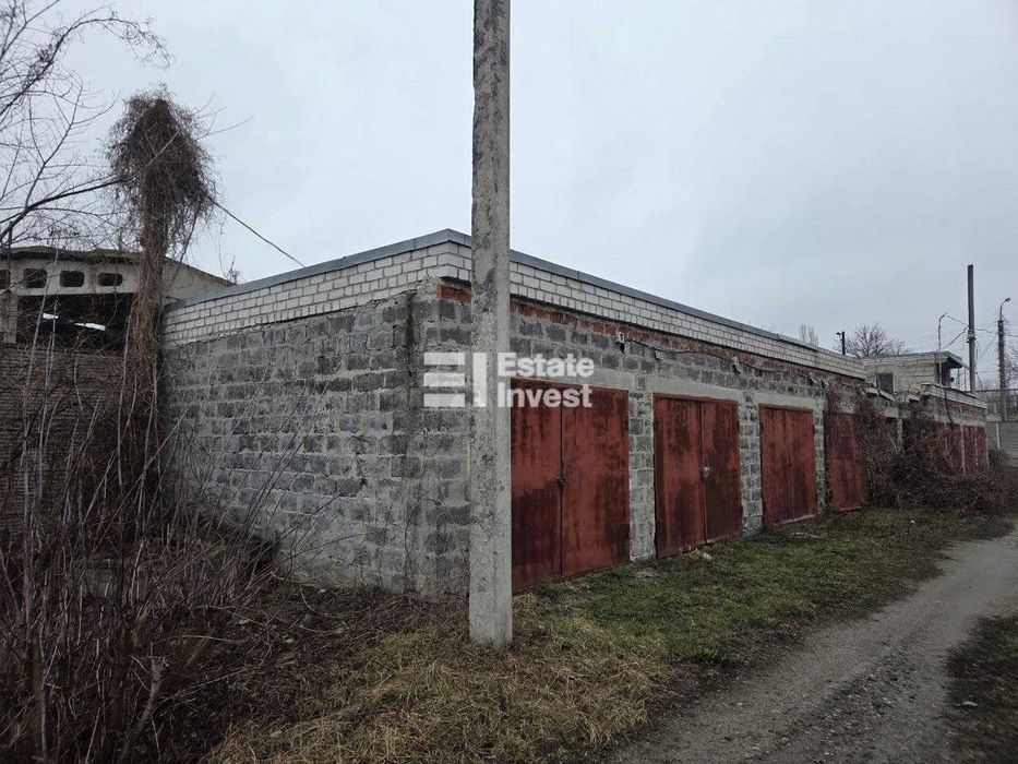 Продам комплекс гаражів по вул. Козакевича, 7