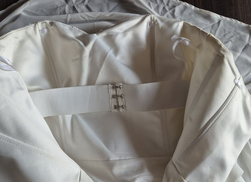 Muślinowa suknia ślubna Ecru r.38