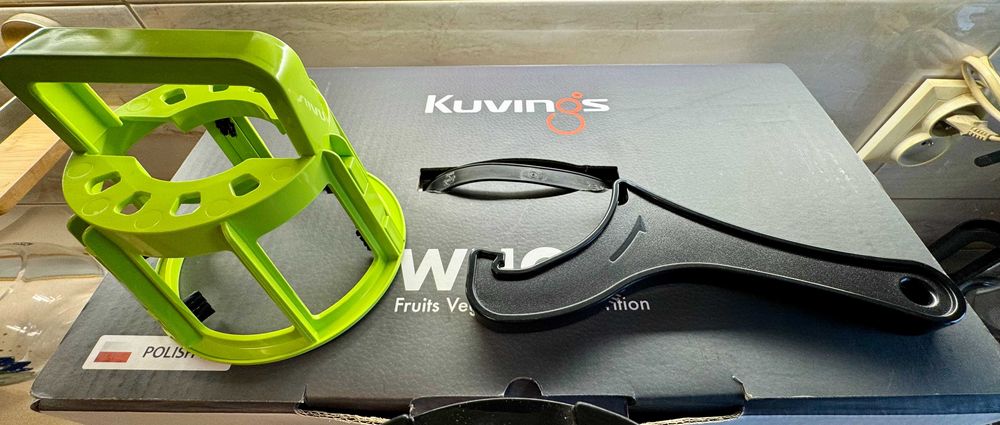 Wyciskarka wolnoobrotowa KUVINGS Evo 820 Plus Biały jak nowa