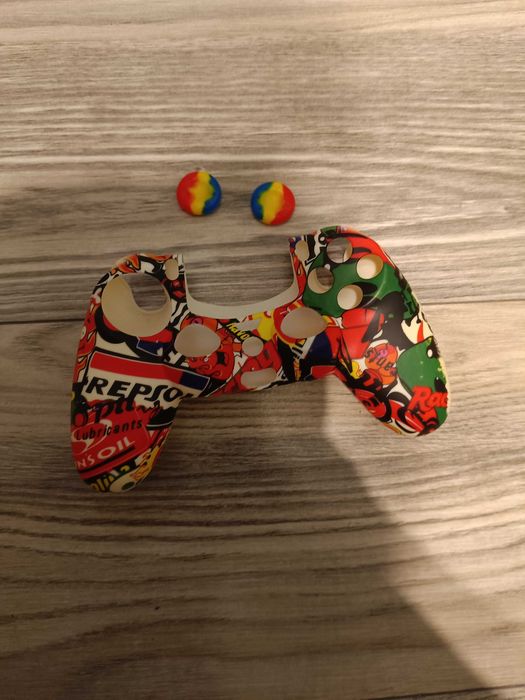 PlayStation 4 z 2 padami