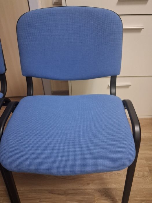 Практично нлвий стілець комп'ютерний, для навчання