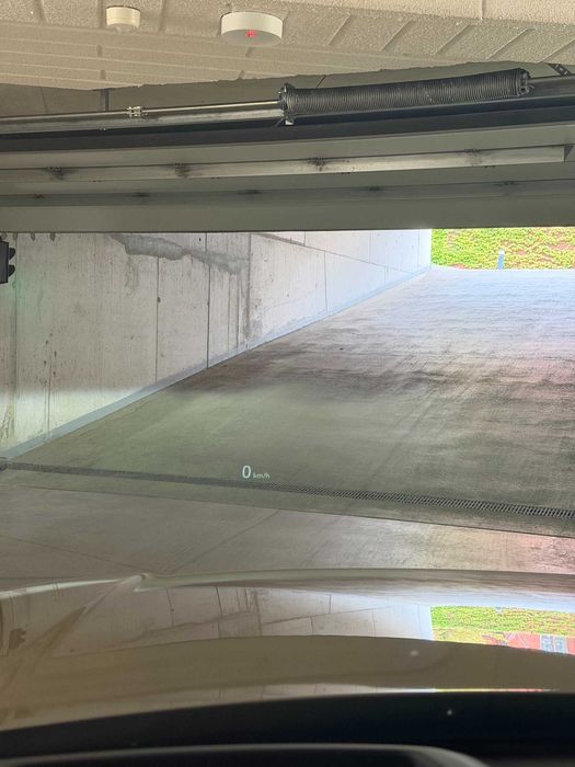 Wynajmę miejsce parkingowe w garażu zamykanym - Więcej