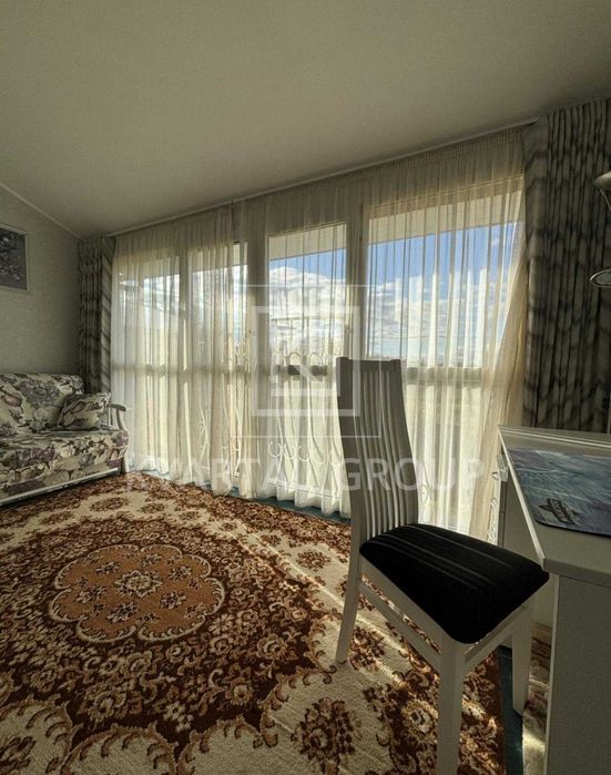 Будинок з ремонтом і ландшафтним дизайном у тихому районі!