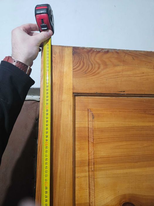 Двері дерев'яні, важки, в чудовому стані, 89 см на 209 см