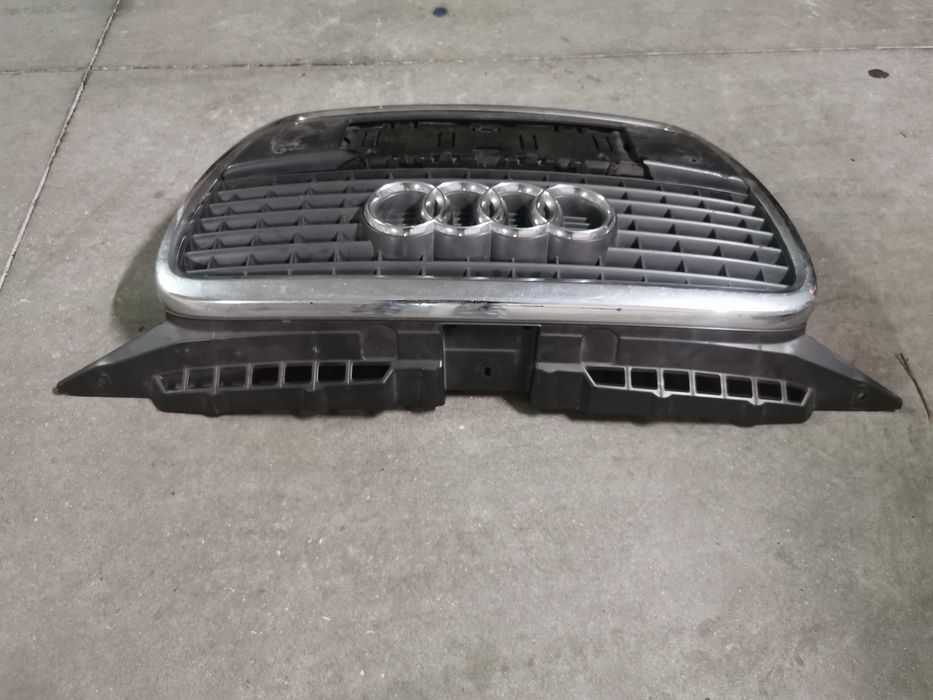 Grelha audi usada