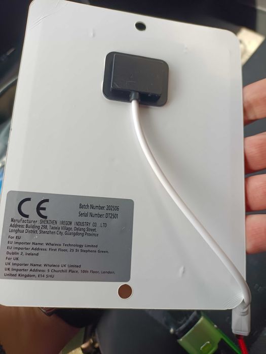 Bateria słoneczna do ładowania e papierosów i telefonu
