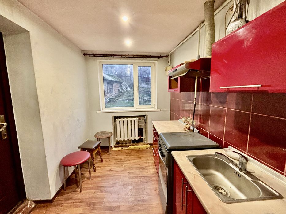 Продаж 2-о кімнатної квартири у приватному секторі  у районі Подол !