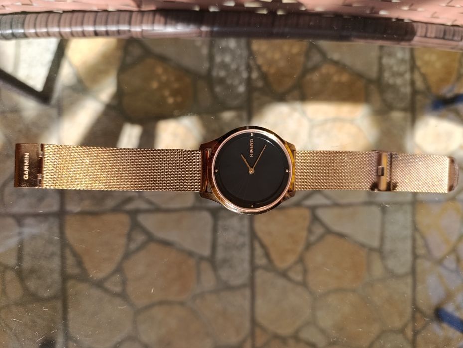 Garmin vivomove luxe gold
