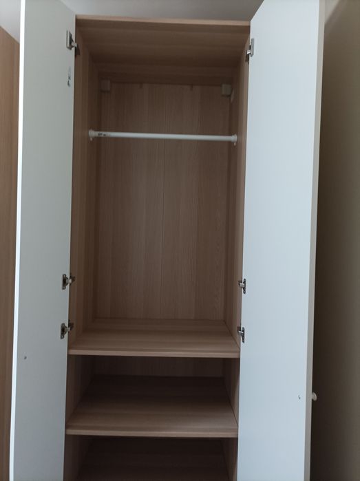 Roupeiro Ikea Branco com Carvalho