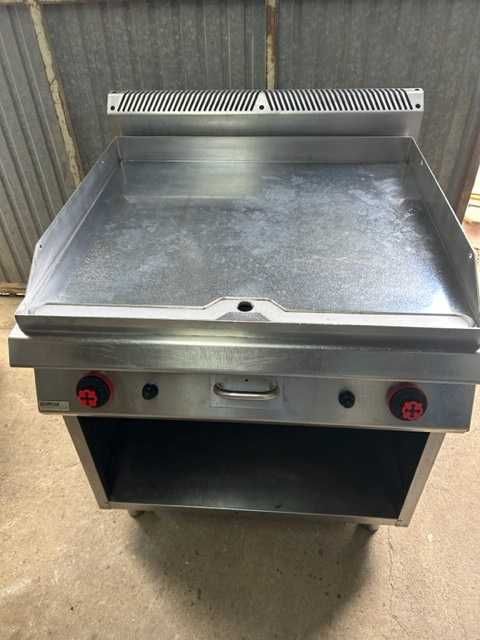 Chapa fry-top em cromoduro a gás