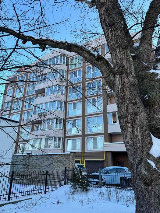 Продам  1-но кімнатну з ремонтом