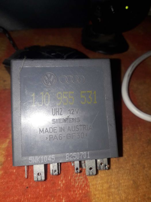 Relay for wiper blades for Audi A3 PD and others64751439323266121