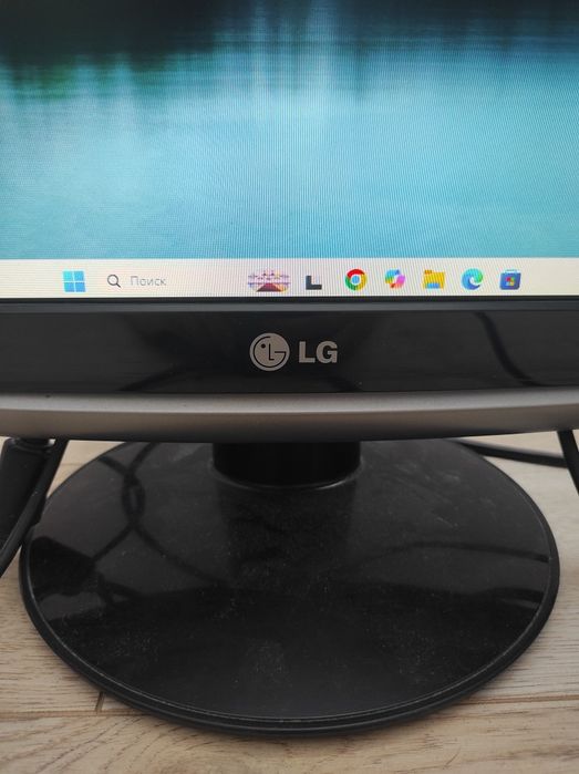 Монітор LG Flatron W2252TQ-PF