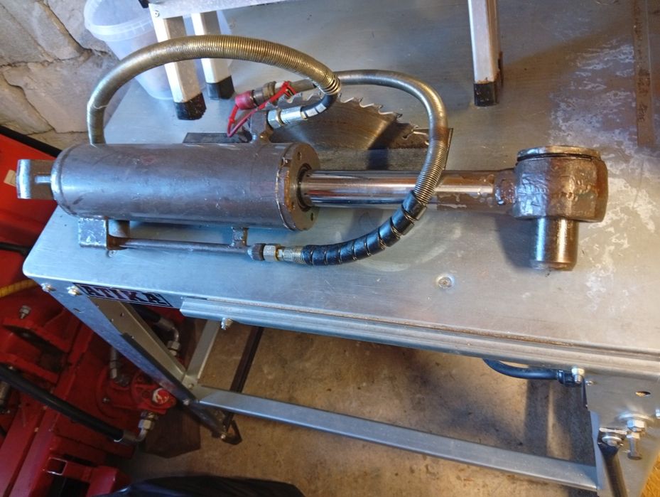 Siłownik pługu Yanmar Vio 35