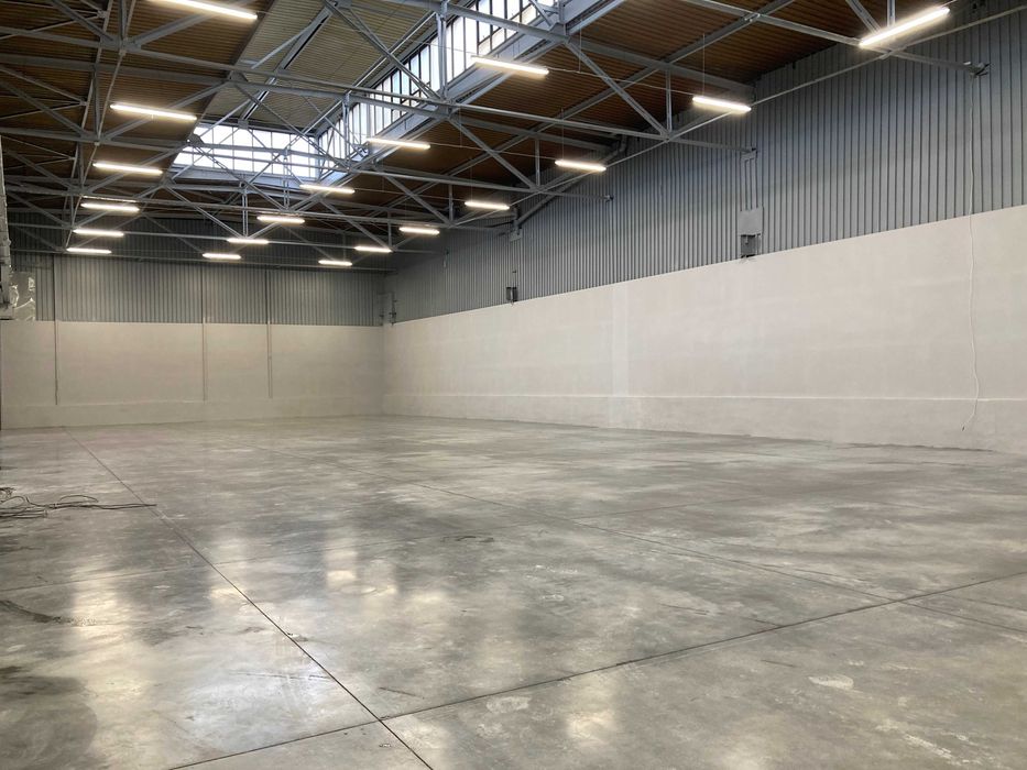 Hala magazynowa 830 m2 (możliwość adaptacji powierzchni biurowej)