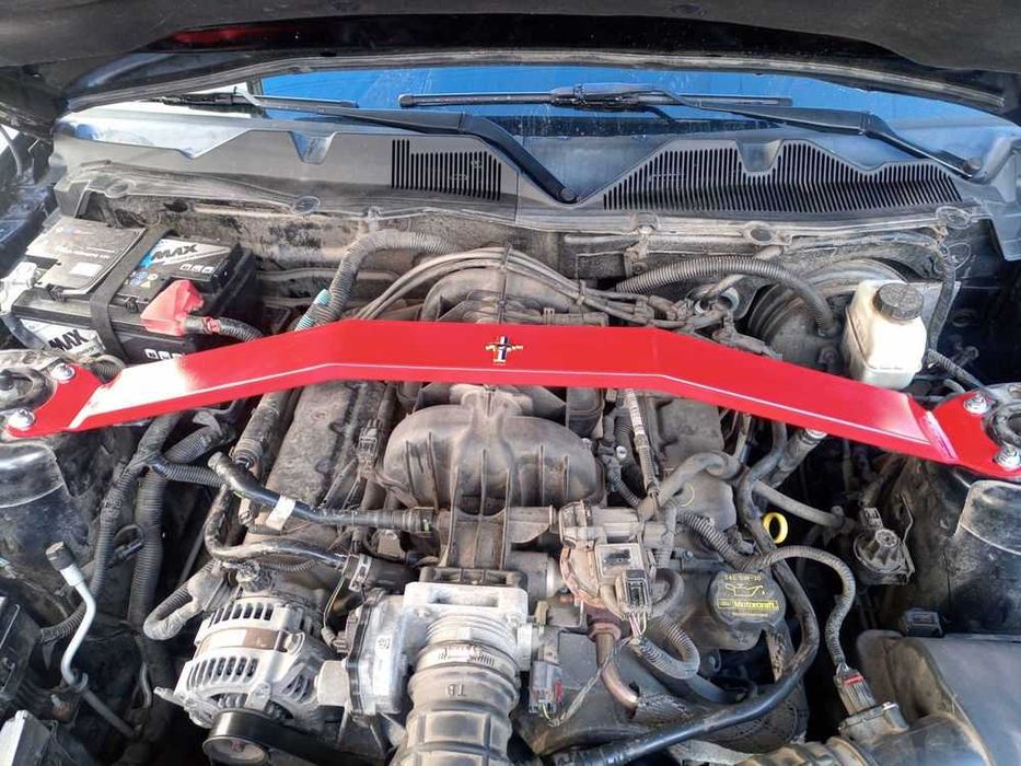 Rozpórka kielichów ford mustang 05-22