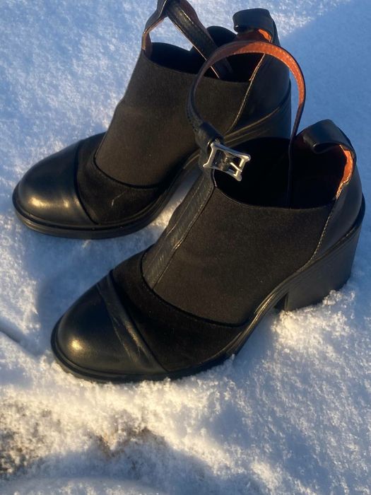 Продам туфли черные  бу