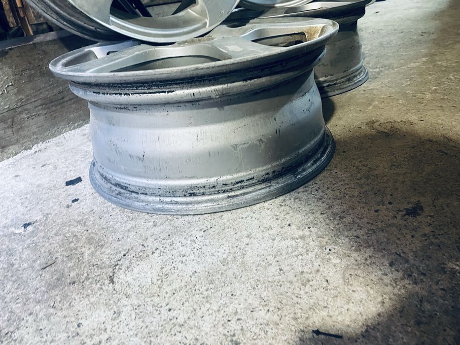 Продам  титани р 16