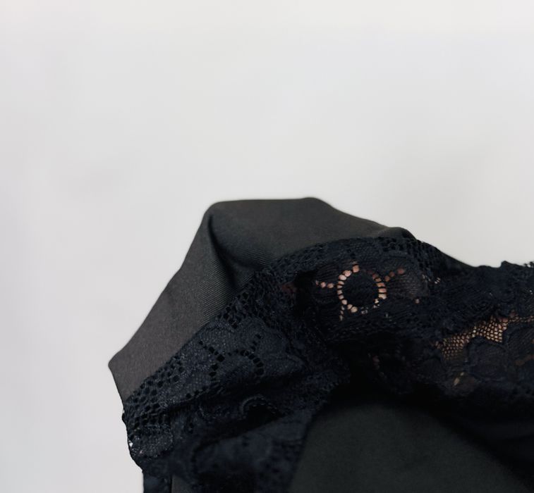 Czarna narzutka z koronką 3XL 46