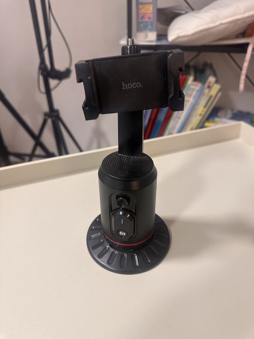 Смарт-штатив із авто-слідуванням Hoco (360° Face Tracking Tripod)