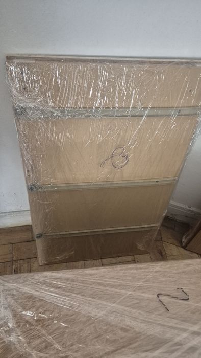 Cómoda IKEA malm de três gavetas castanha