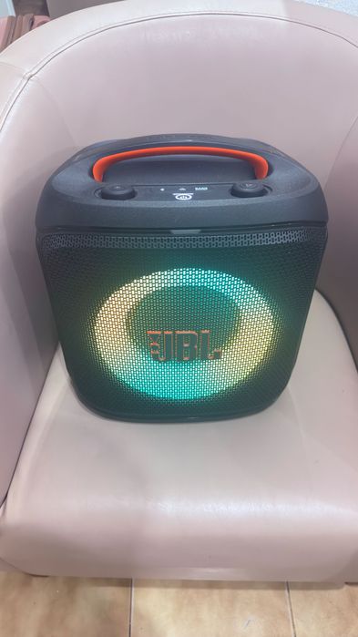 CAIXA JBL party box ess2