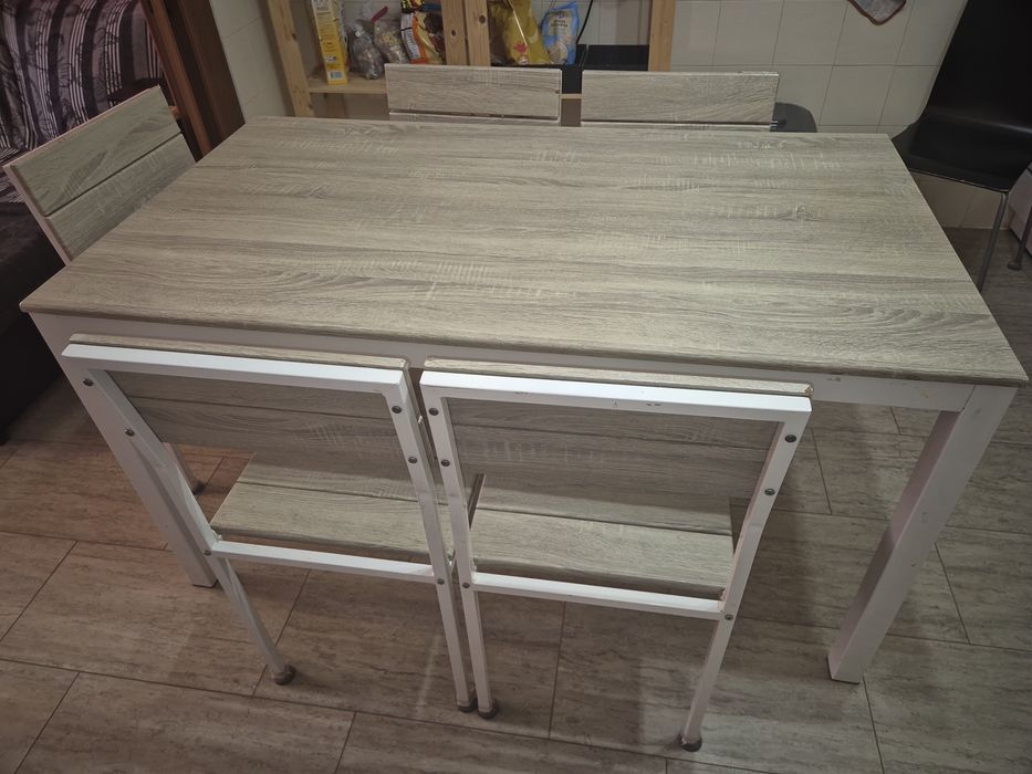 Mesa com 5 Cadeiras