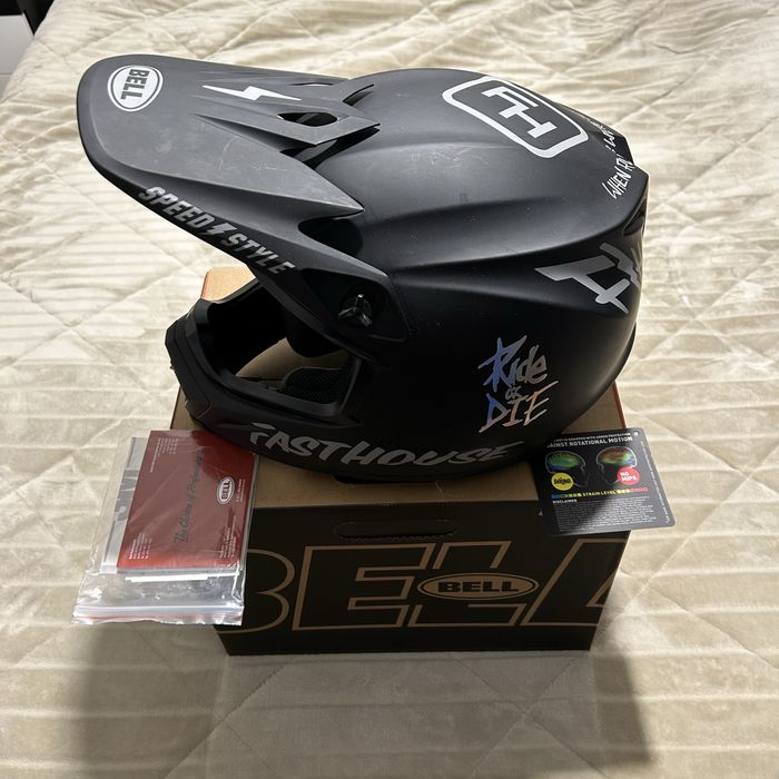 Capacete Bell x Fasthouse Tam.XL